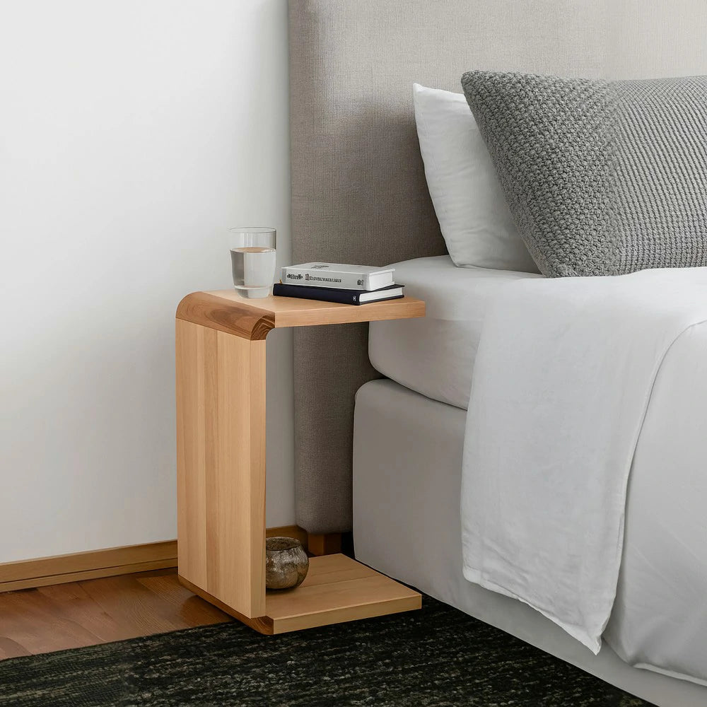 LIVARA 403 Messmate Veneer C-Shaped Side Table, Minimalist Bedside or Sofa Coffee Table, Light Timber Finish - Light Wood