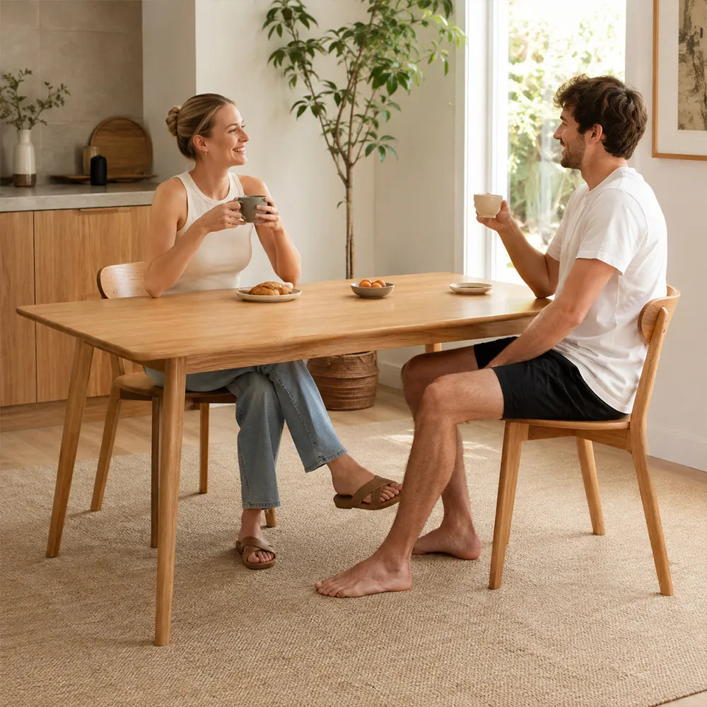 LIVARA Modern Rectangular Solid North American FAS-Grade Red Oak Dining Table Natural Wood Grain Angled Legs 130/150cm - Natural