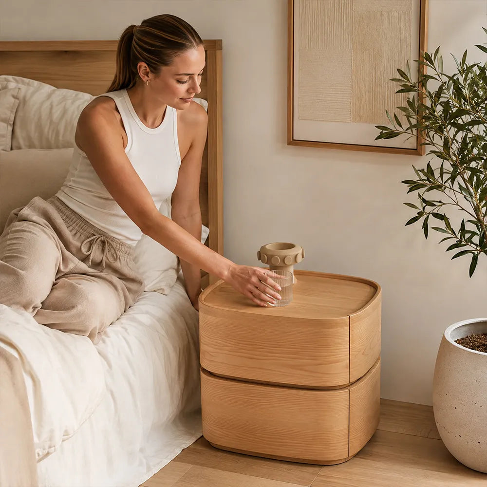 LIVARA Modern Curved Bedside Table with Natural Wood Veneer, Double Drawer Storage, Rounded Edges, Velvet Lined Drawers, 40cm - Natural White Oak