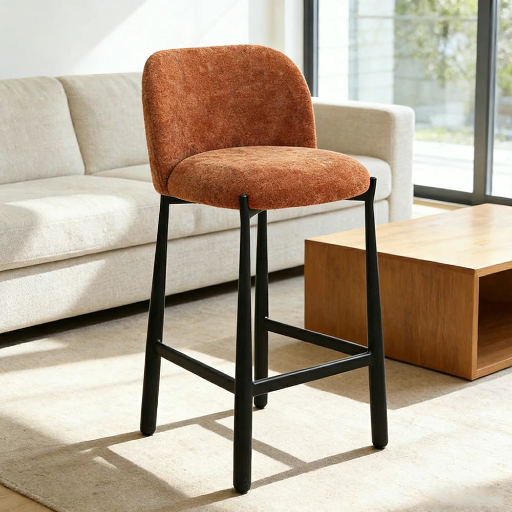 LIVARA Modern Bar Stool - Ergonomic Curved Backrest, Soft Upholstered Seat, Stable Metal Legs, Kitchen & Bar Use, Seat Height 65cm - Brown