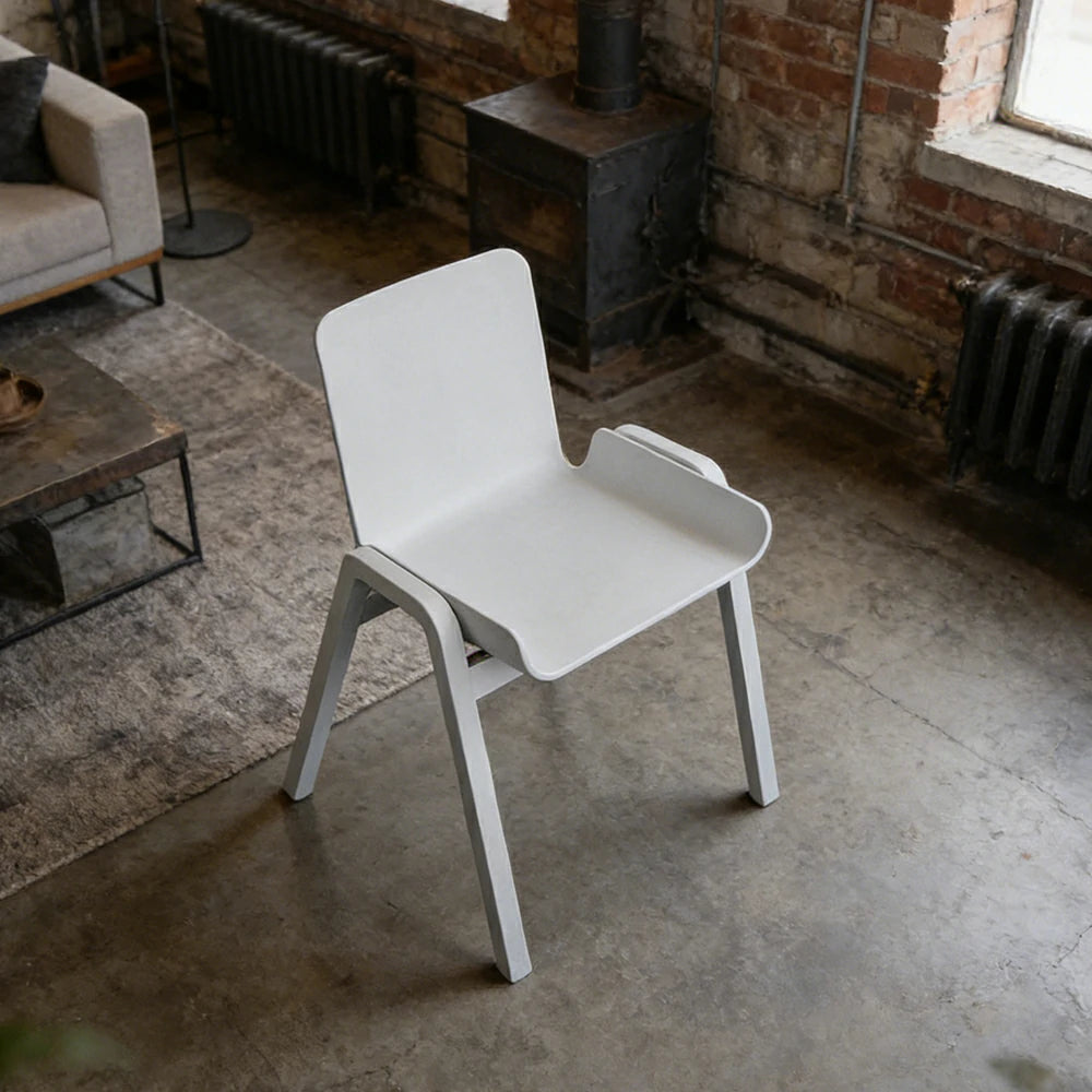 LIVARA Modern Meeting Chair - Ergonomic PP Plastic Seat with Solid Bentwood Legs, Lightweight Minimalist Design for Office & Dining Use - White
