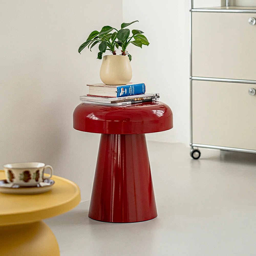 LIVARA Modern Side Table - Compact Metal Design, Smooth Gloss Finish, Stable Base for Living Room & Home Office, 46cm Height - Red