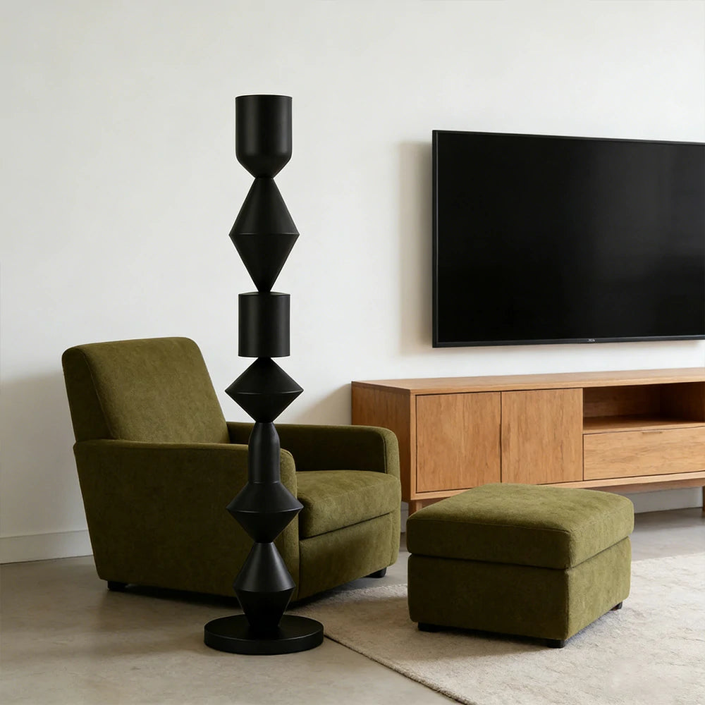 LIVARA Floor Lamp E27 Bulb Design Sleek Metal Body Rounded Stable Base Modern Style - Black