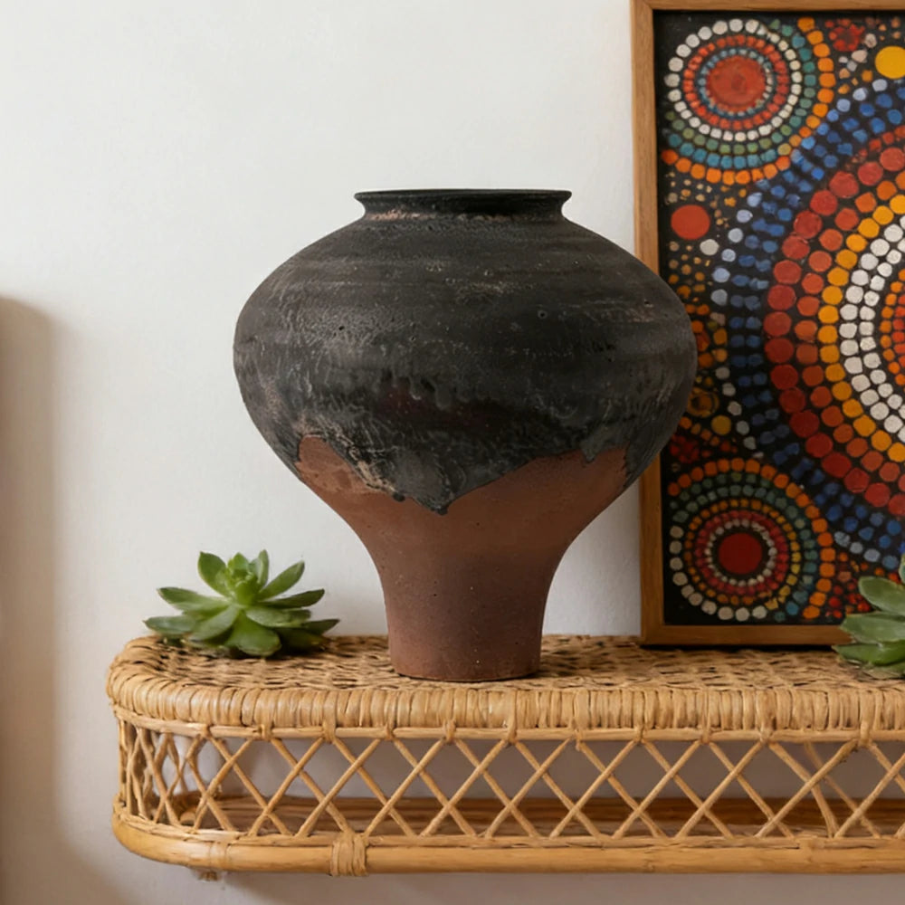 LIVARA Ceramic Vase Ornament Japanese Vintage Black Artistic Home Decor Matte Ceramic Handcrafted Stone-Texture Finish