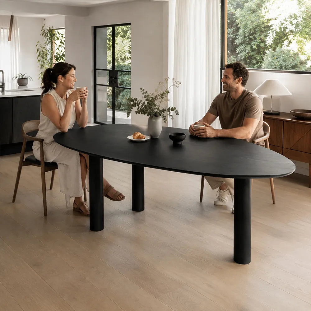 LIVARA Modern Irregular Solid Wood Dining Table with Asymmetrical Rounded Top, Organic Curved Edges, Sturdy Pine Wood Legs, 160/180cm - Black