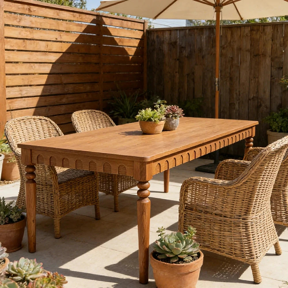 LUXORA 140/160cm New Zealand Pine Solid Wood Dining Table - French Vintage Style, Thick Solid Wood Top, Stable Structure for Dining & Living Spaces - Walnut