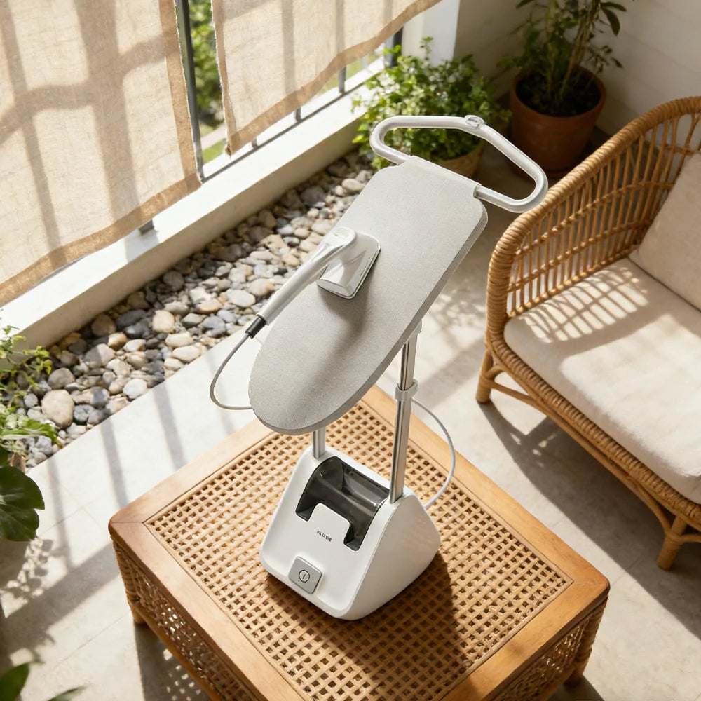 NEVORA Garment Steamer 2000W Dual-Boiler Technology 2.5L Water Tank 140 Degrees Celsius Soleplate