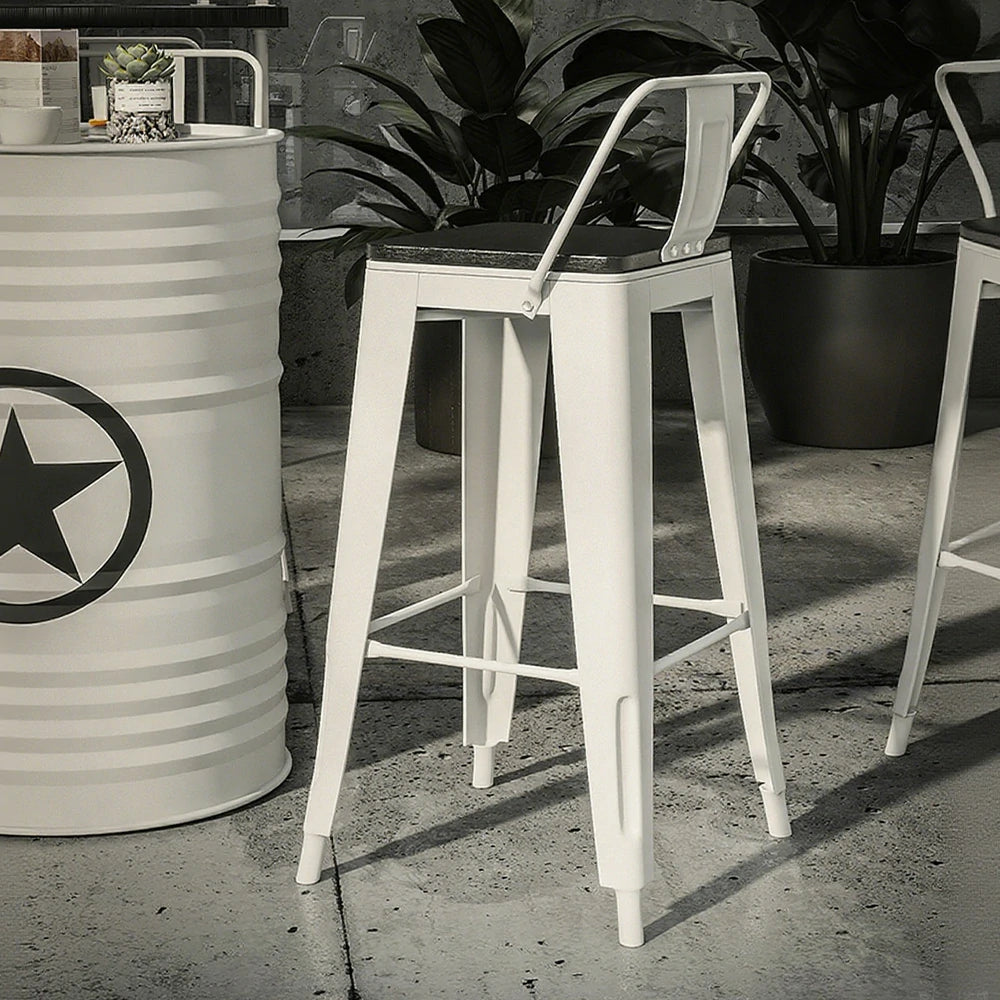 SOLARA Outdoor Chair Ergonomic Curved Backrest, Iron and Solid Wood Frame, Comfortable and Durable Design - White