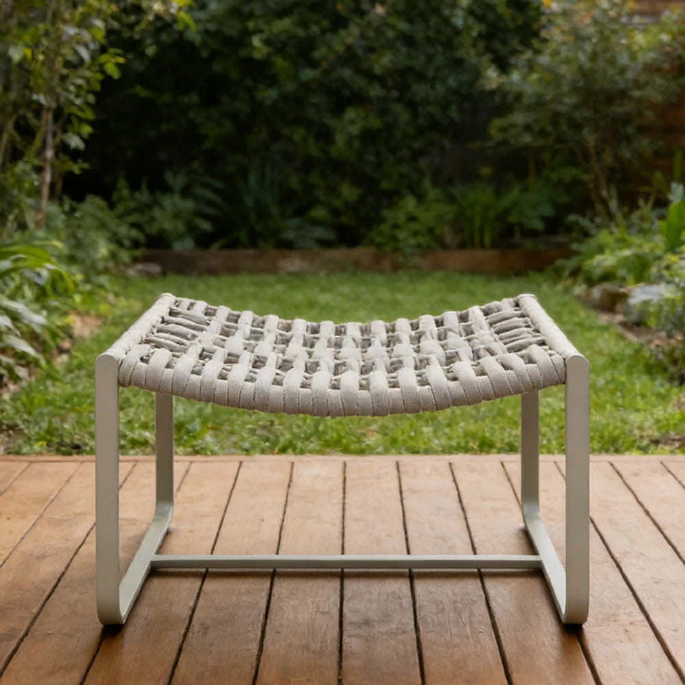 SOLARA Mesh Tube Lounge Chair - Powder-Coated Aluminium Frame Relax Chair with Footrest - Light Grey