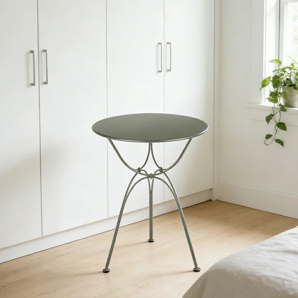 SOLARA Outdoor Round Side Table - Powder-Coated Steel Frame with Hand-Welded Support, Weather-Resistant Patio Accent Table - Cactus Green