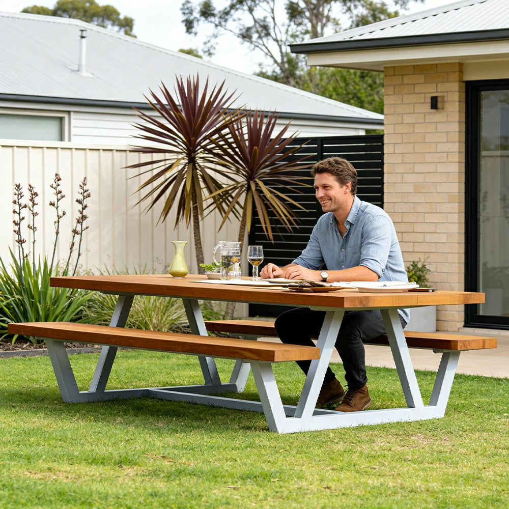 SOLARA Outdoor Leisure Bench Stable Metal Structure with Rust-Resistant Finish 160cm for Park Community Courtyard